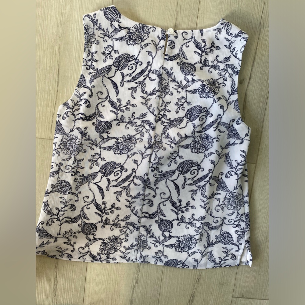 Shell Tank Top - Picture 3 of 4